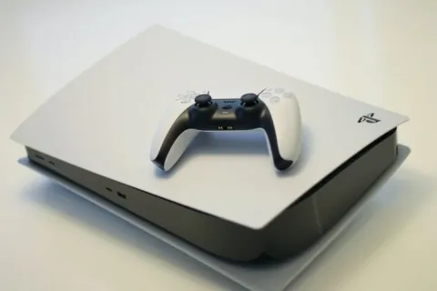 Hacker Demonstrates Debug Menu Access on PS5 Firmware 14.10