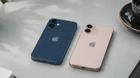 なぜコンパクトスマートフォンは絶滅しつつあるのか？