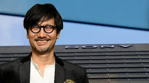 Hideo Kojima besucht Sony-Gebäude, viele lustige Kommentare und Memes von Fans