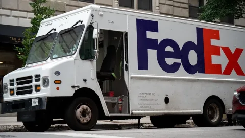 PSA Responds After More Than $100,000 Worth of Graded Trading Cards Stolen from FedEx Truck
