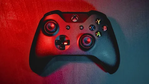 Gumagamit ang US Navy ng mga controller na parang Xbox para magpaputok ng mga anti-drone laser na nakatalaga sa mga barko