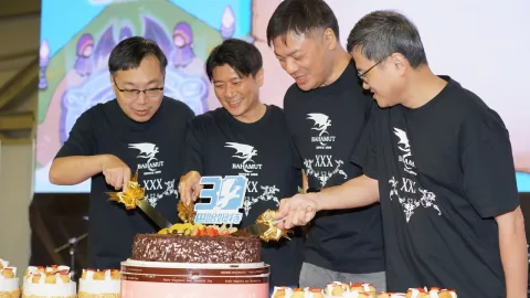 巴哈姆特 30 周年站聚今日盛大登场，元老齐聚一堂与玩家共同庆生！