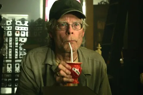 スタンリー・キューブリックでもブライアン・デ・パルマでもない:スティーヴン・キングが選ぶ、自身の小説を映画やテレビに最も上手く翻案した監督