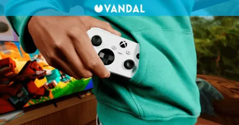 Microsoft Unveils Compact Xbox Nano Controller