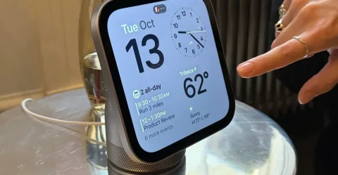 I tried out Apple’s HomeView smart display
