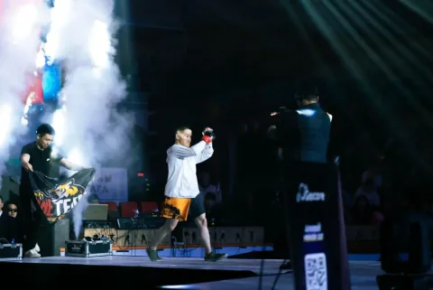 Gen.G recover from opening loss to beat LYON 2-1 and reach Worlds 2026 quarter-finals