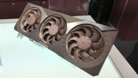 Asus hat nicht nur eine RTX 4080 Super durch eine RTX 5080 ersetzt, sondern sie sogar noch einmal ausgetauscht, nur um diesem glücklichen Redditor eine zu geben, die zu seinem komplett weißen Build passt