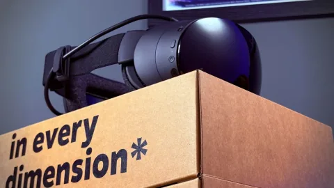 I'm not sure if the Steam Frame hits any corners in this bouncing screensaver, but maybe if I watch long enough the headset will come down in price