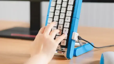 Google ปล่อยไอเดียสุดบรรเจิด เปิดตัวคีย์บอร์ด "Gboard เวอร์ชันหมุนวน" ปุ่มวิ่งมาหาเอง เน้นความสะดวกในการพิมพ์ด้วยมือเดียว