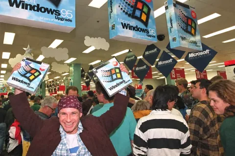 German Poultry Farm Continues Utilizing Windows 95 for Egg Sorting Operations