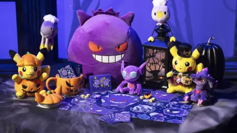 La colección oficial de Halloween de Pokémon ya está disponible y está llena de mercancía increíble